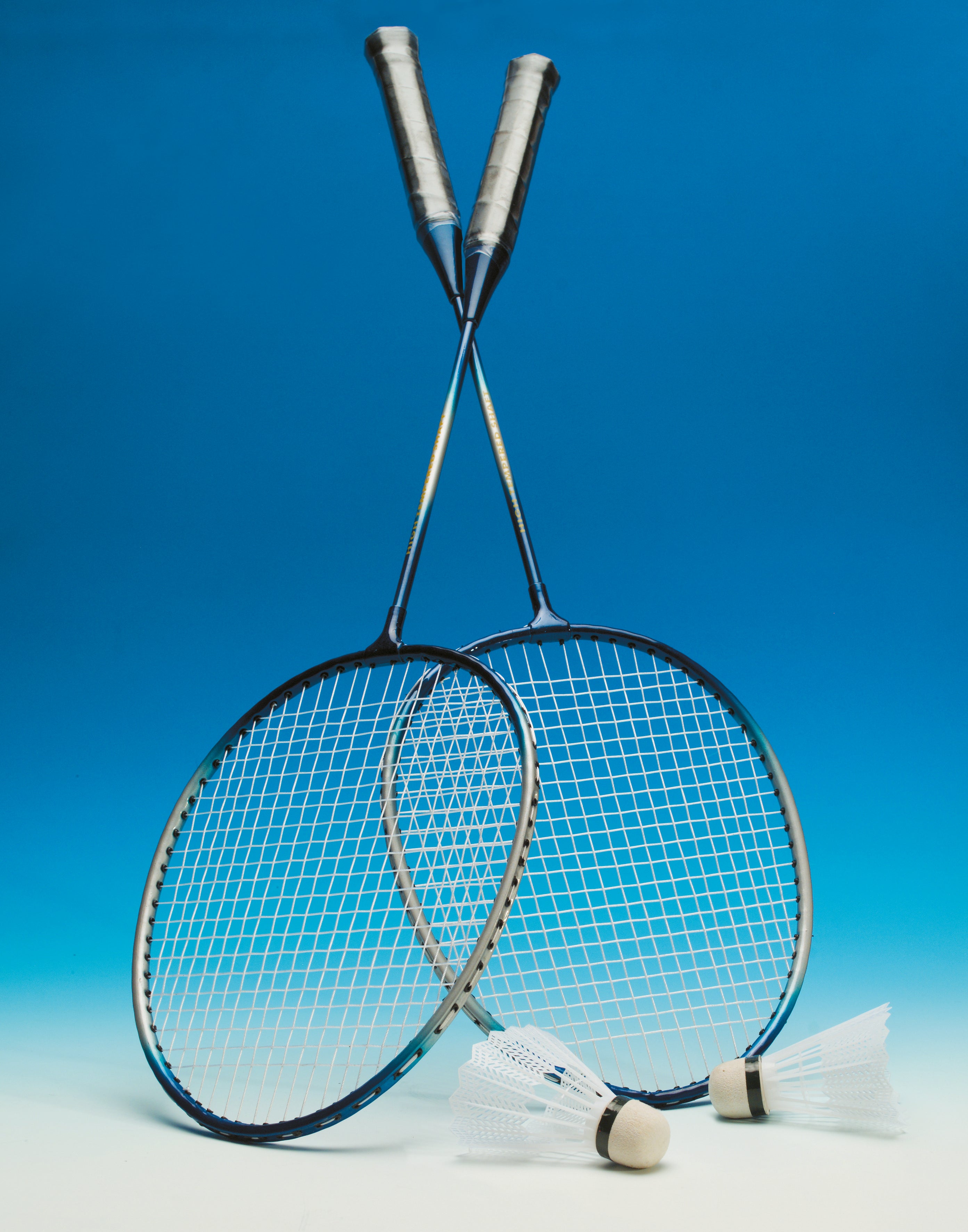 MADELS Two-Player Badminton Set with Carry Bag