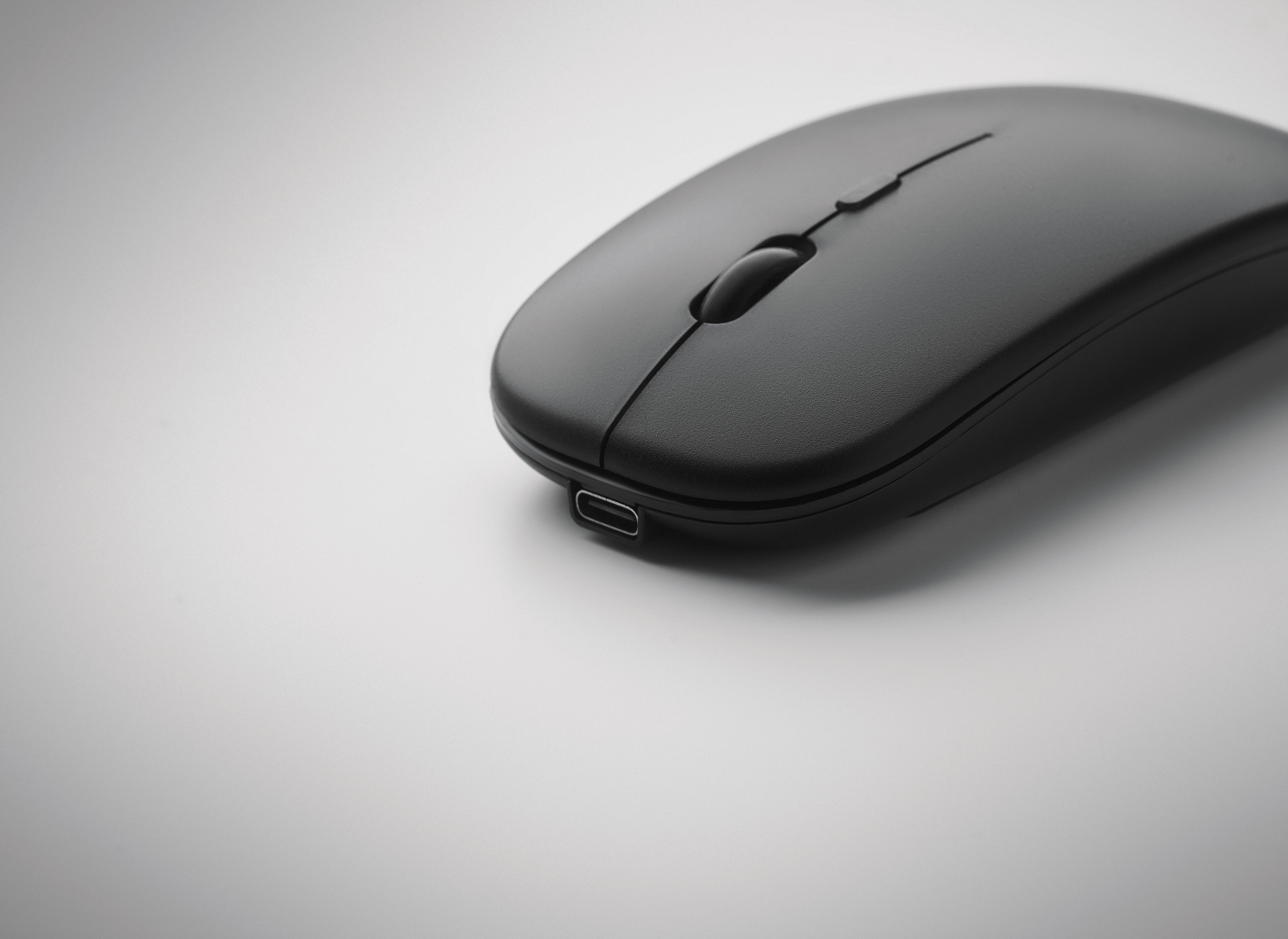 CURVY C Rechargeable Wireless Mouse in Recycled ABS