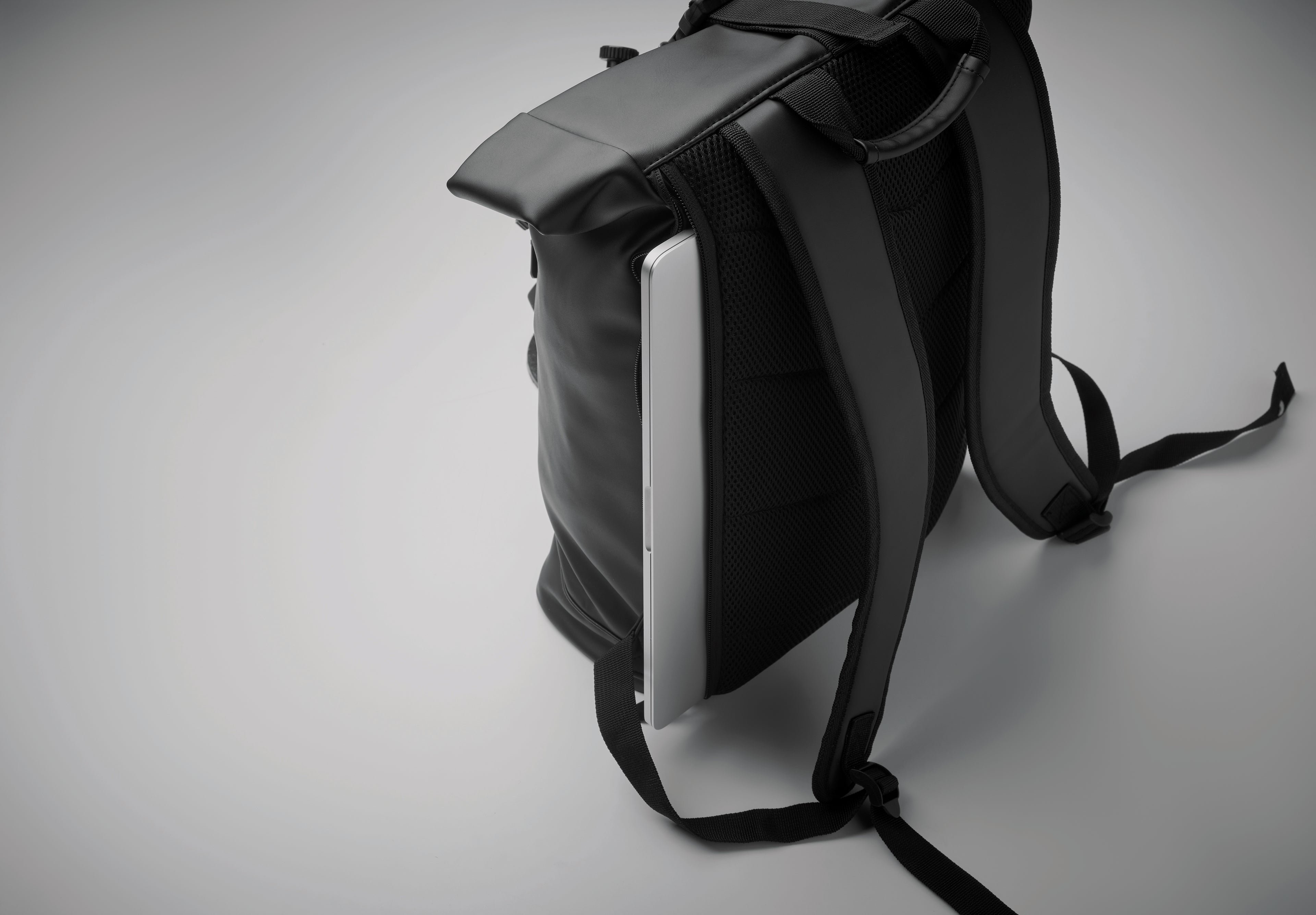 BAI ROLL 15-Inch Laptop Rolltop Backpack