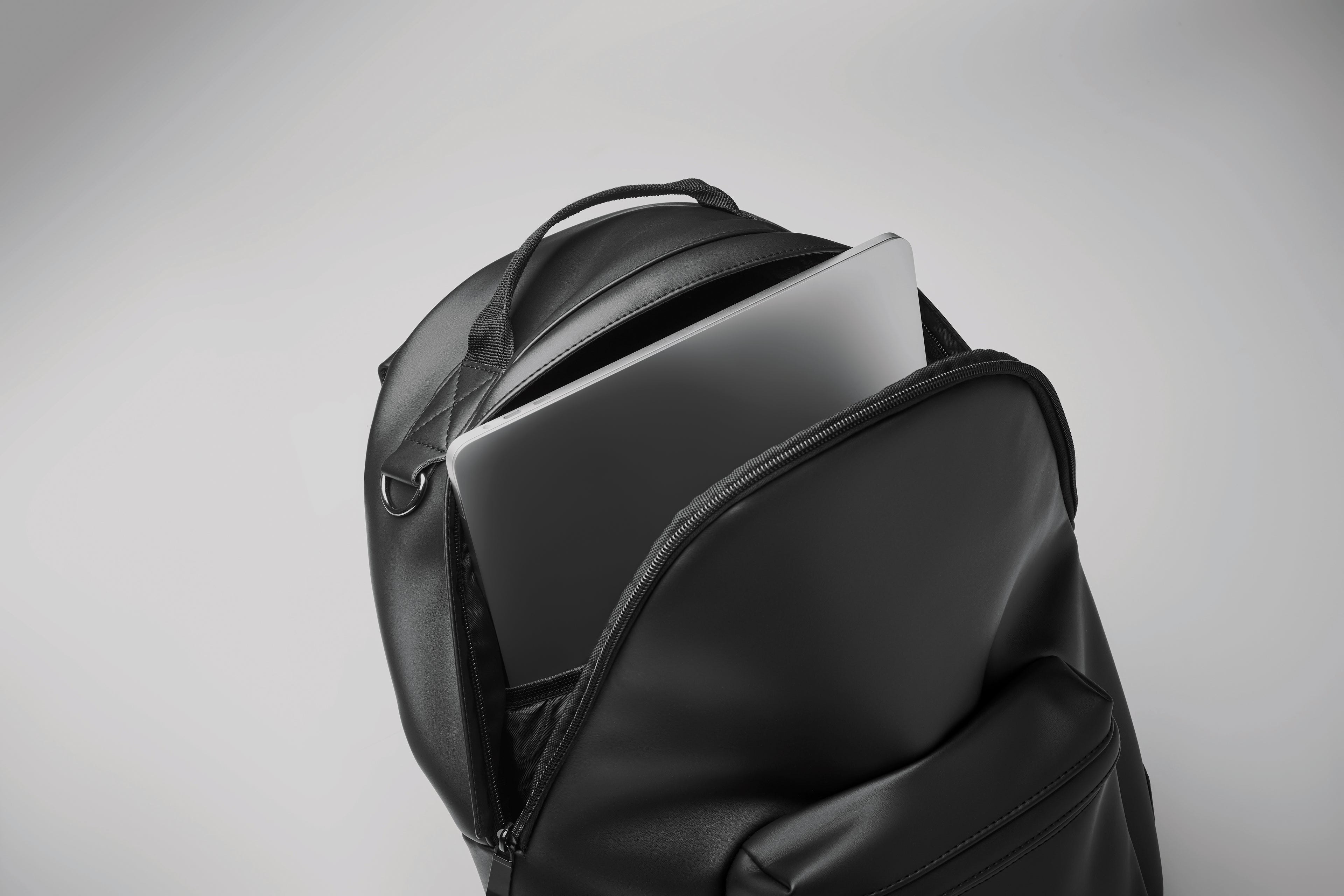 Bai 15" Laptop Backpack in Soft PU