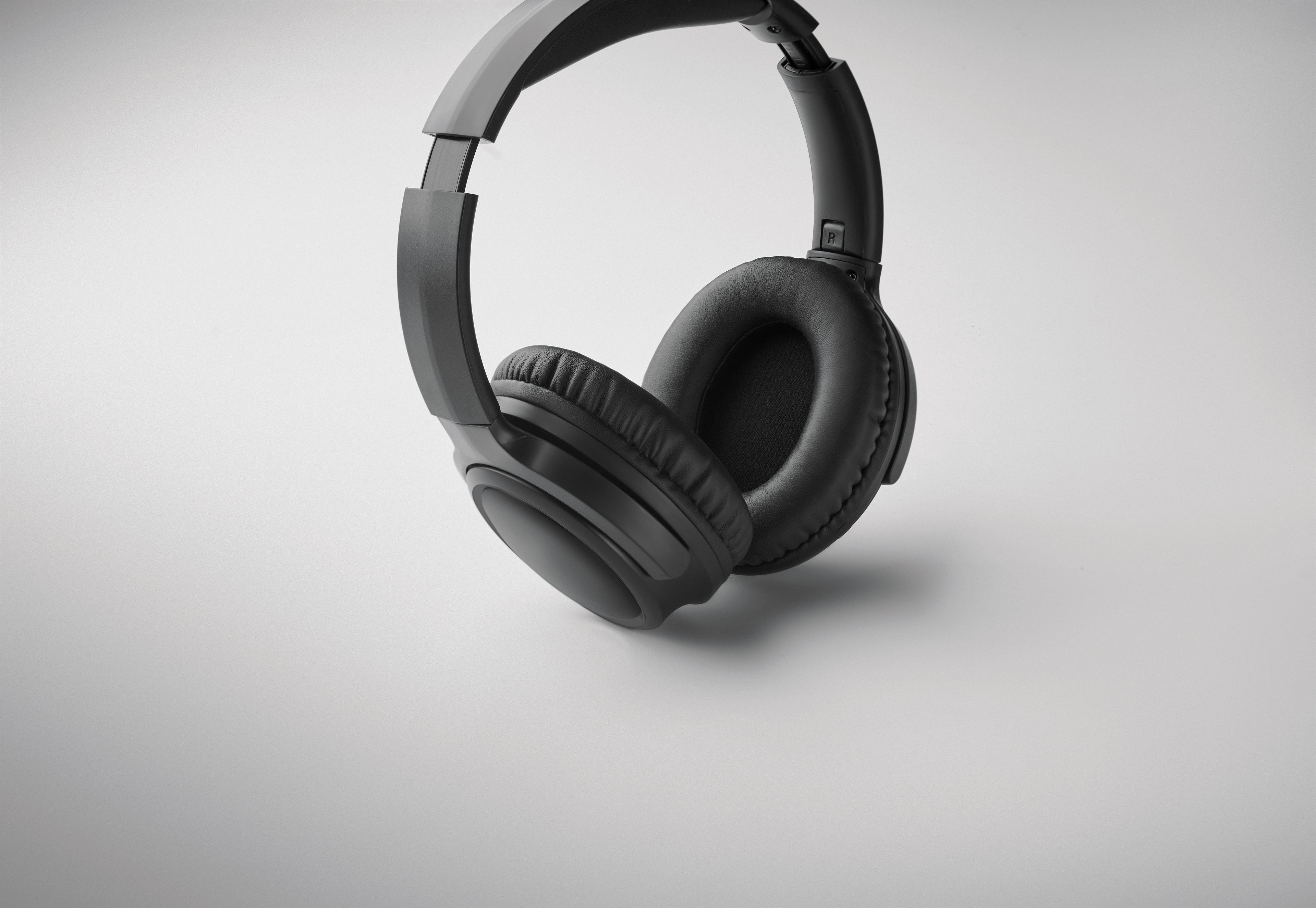 SILENT Active Noise Cancelling Wireless Foldable Headphones