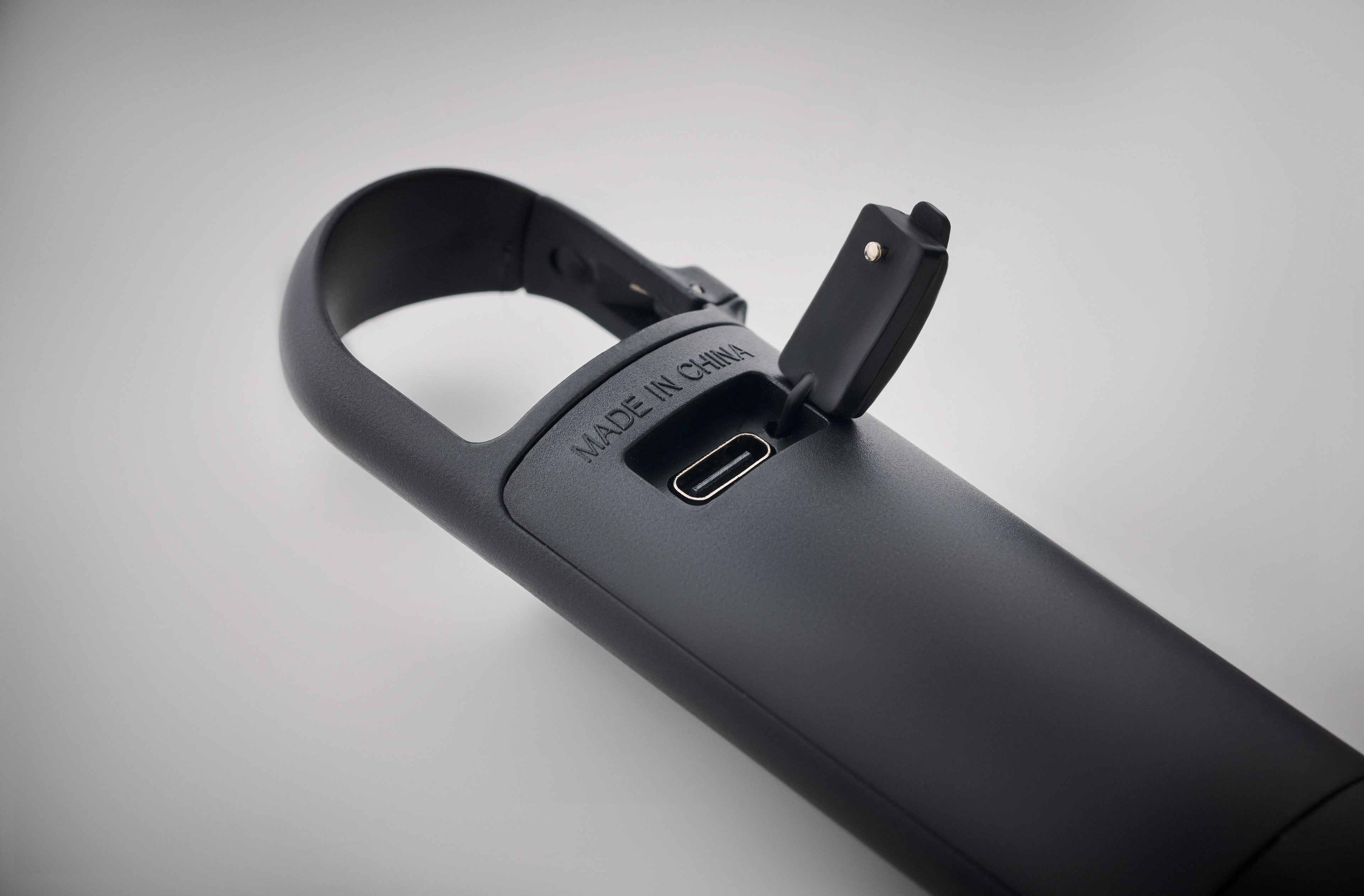 BLUZ Pocket Rechargeable COB Flashlight with Carabiner
