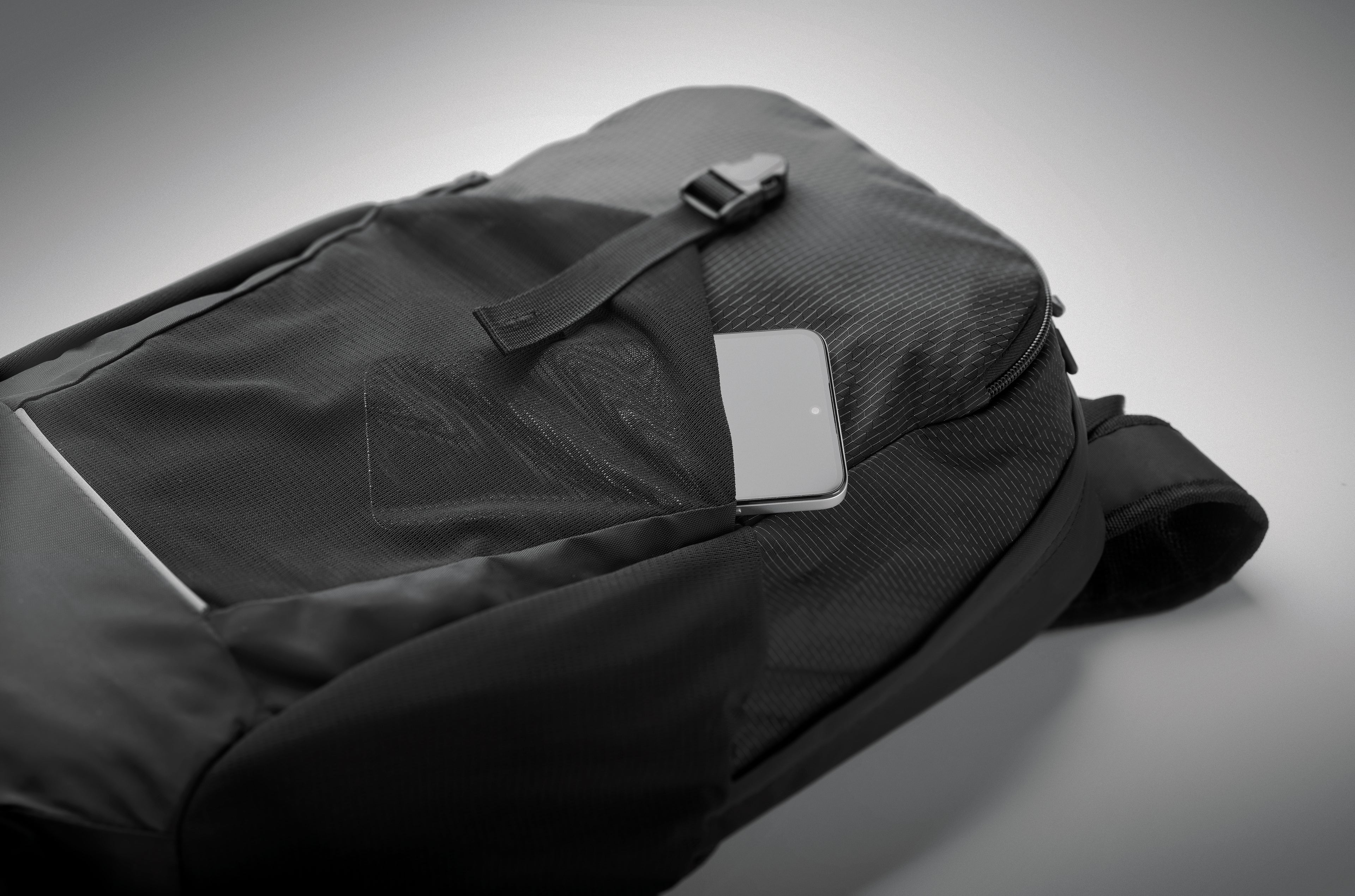 BAGGA 18L Water Repellent Hiking Backpack