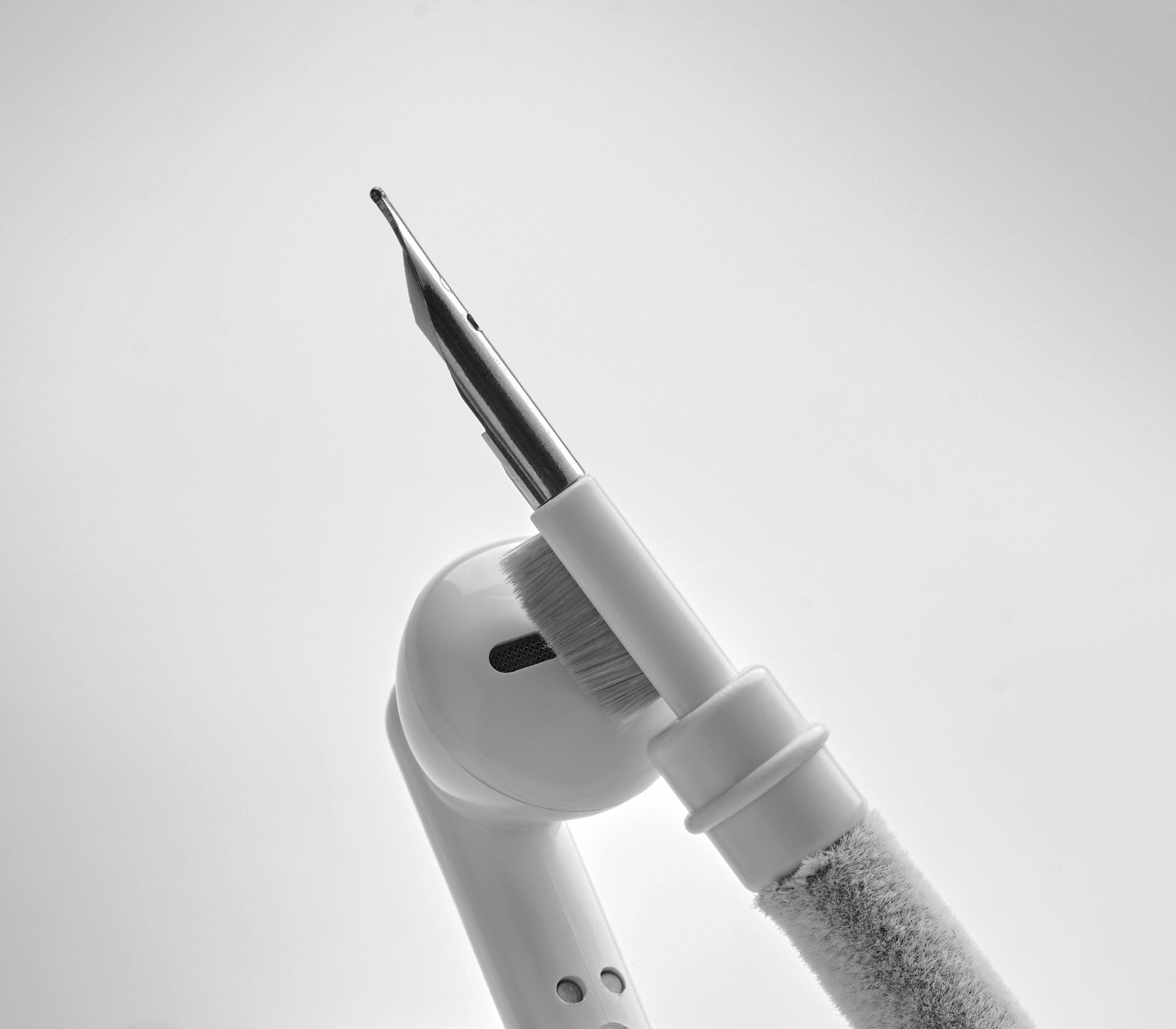 KLEEN SET Pen with TWS Earbud Cleaning Kit