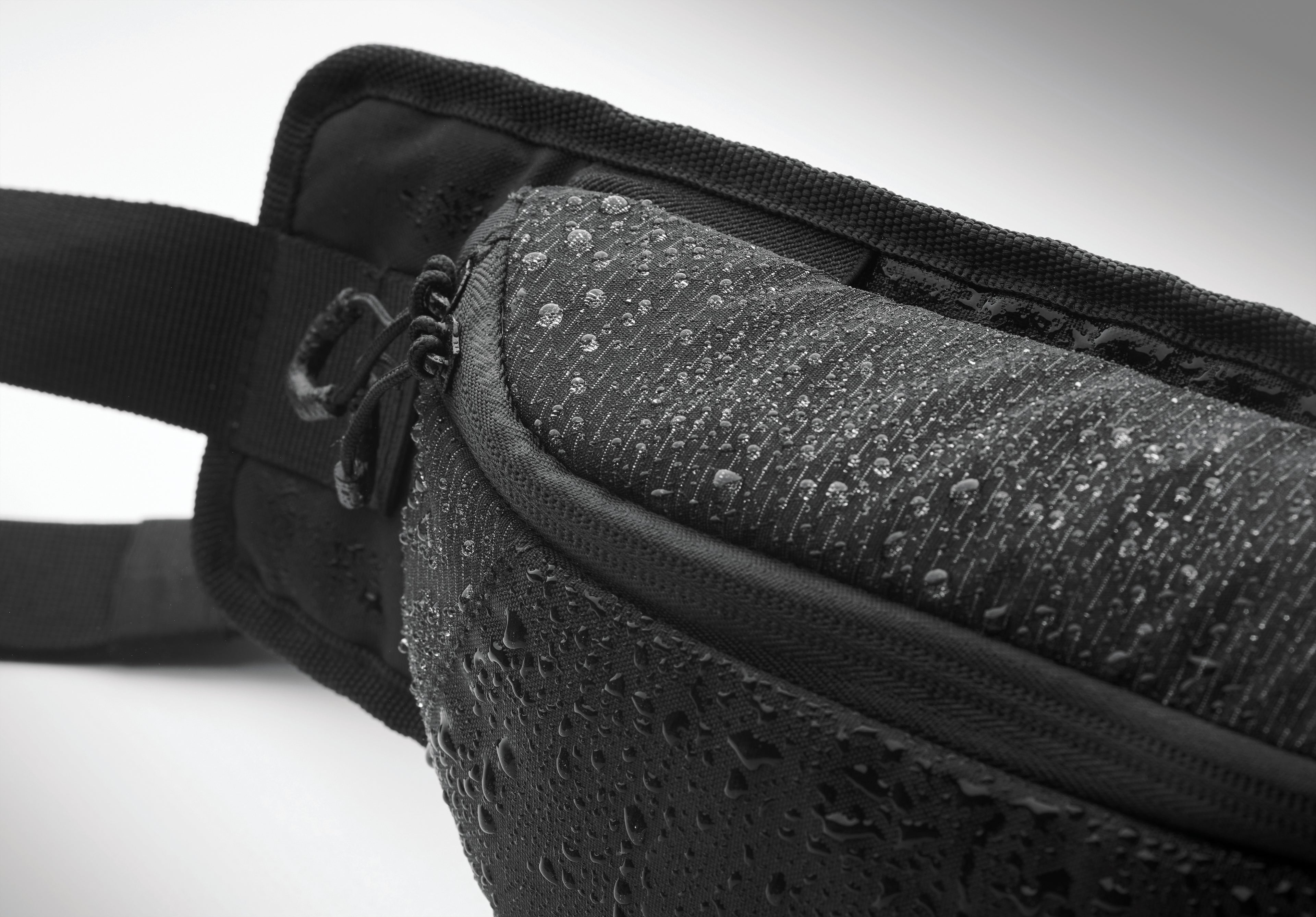 NYKO Water Repellent Hiking Waist Bag