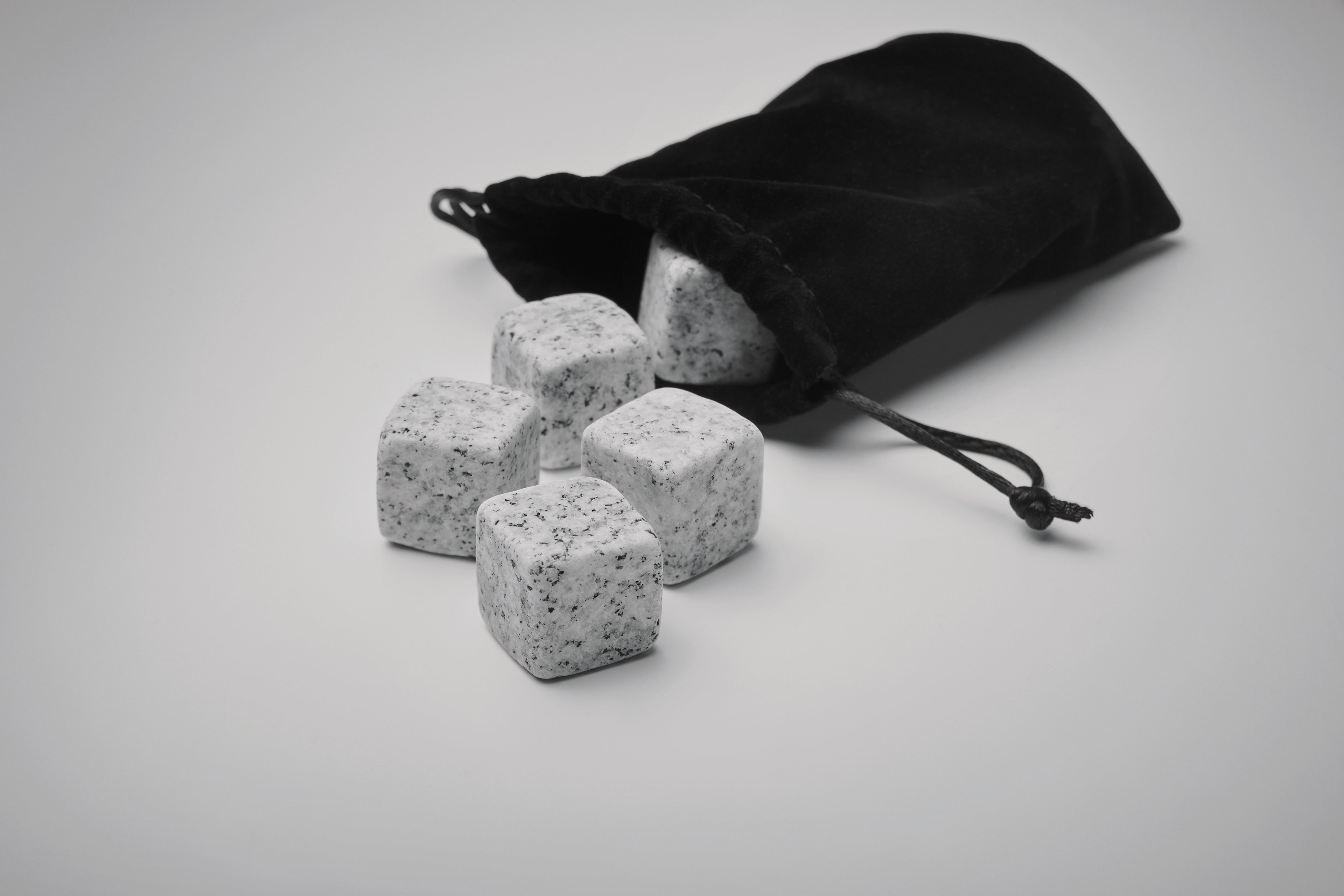 Aberdeen Reusable Stone Ice Cube Set