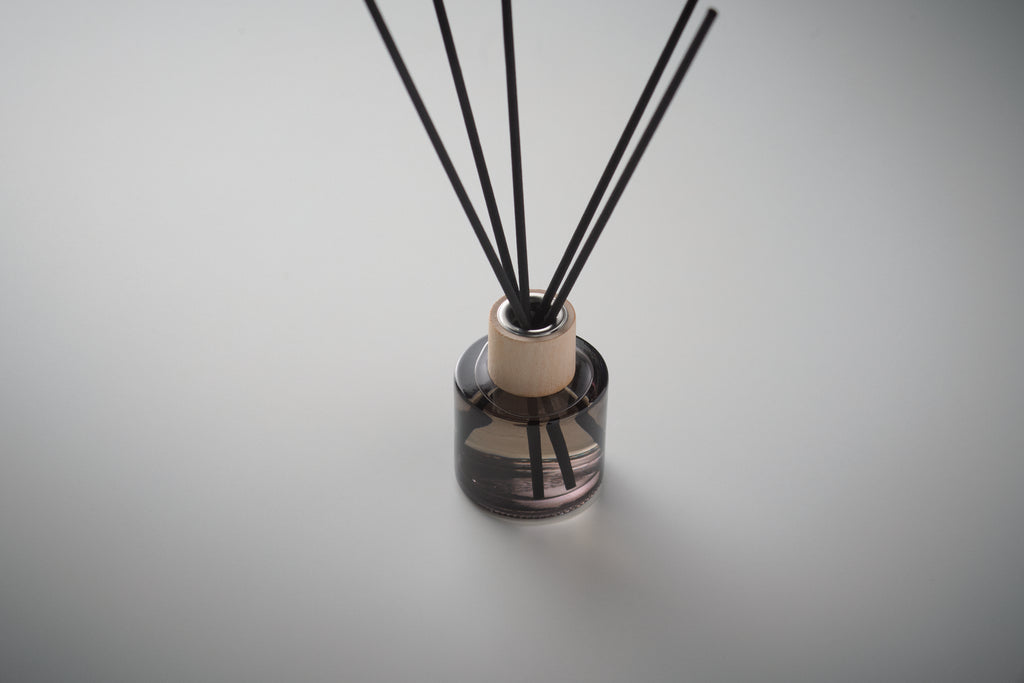 KNOS Vanilla Aroma Reed Diffuser Gift Set