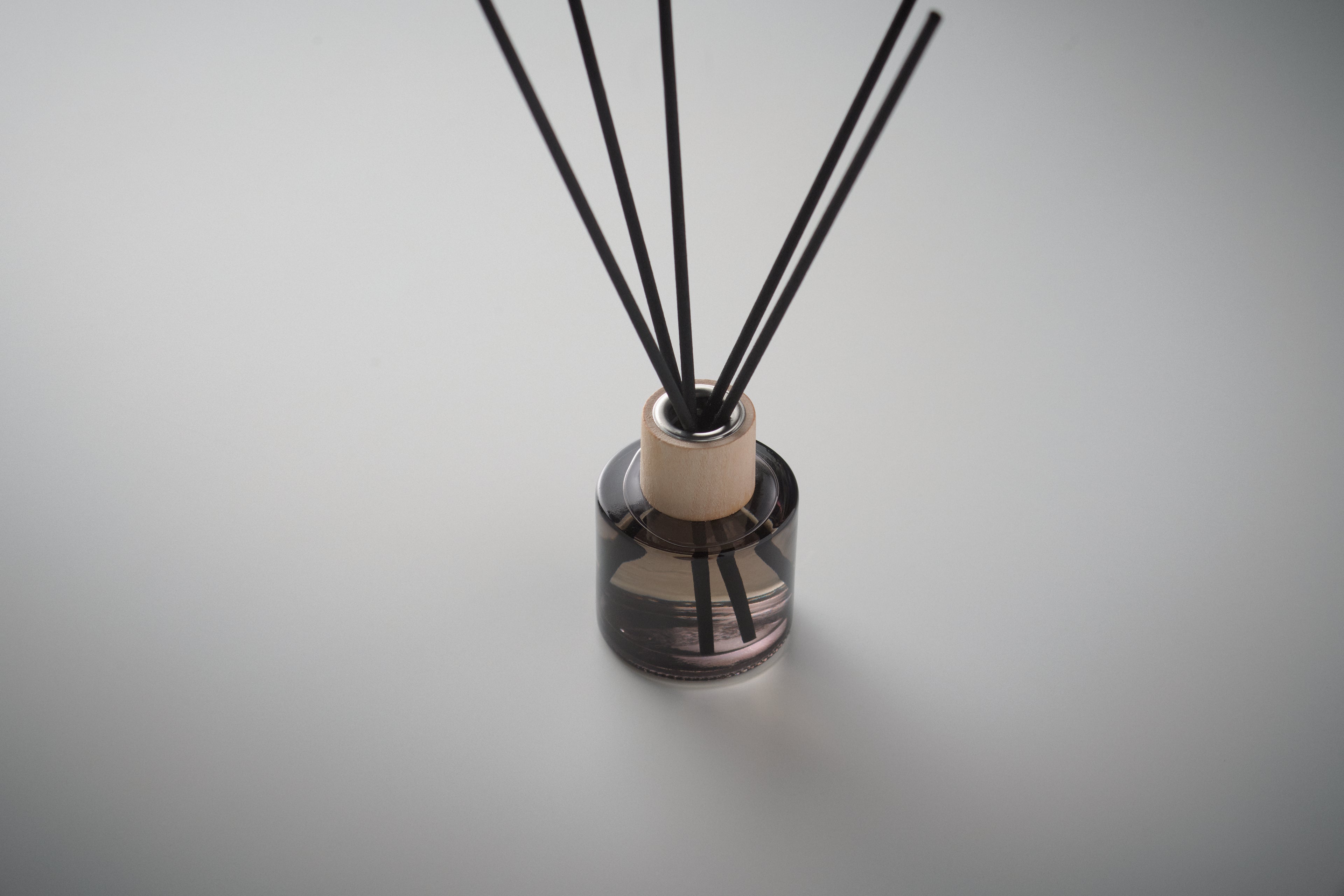KNOS Vanilla Aroma Reed Diffuser Gift Set