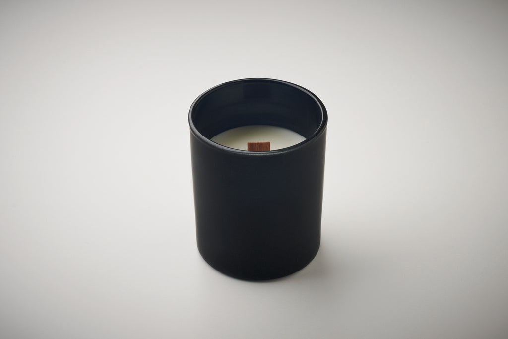 Kivas Wood Vanilla Candle with Wooden Wick
