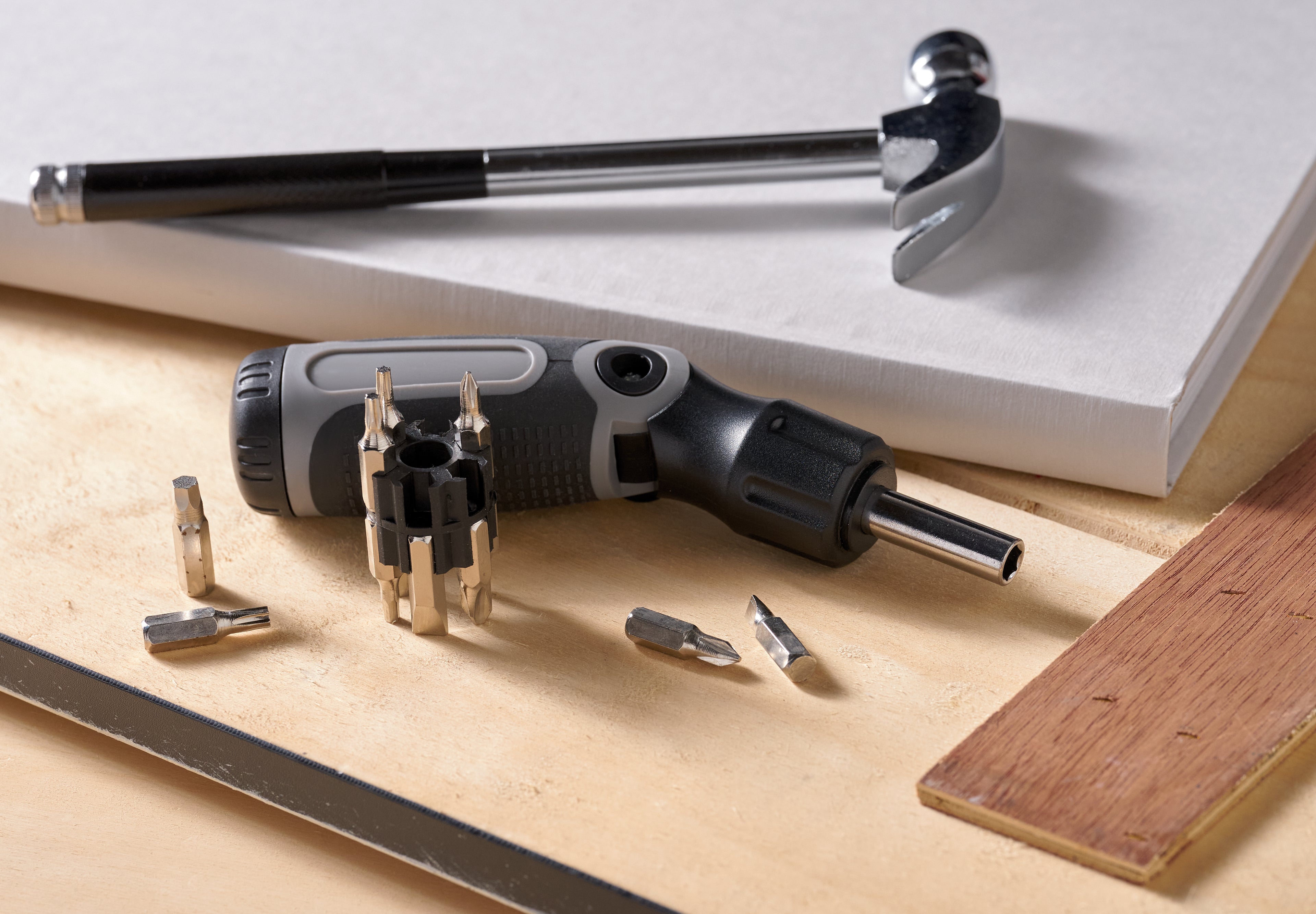 Bend Me Multi-Bit Bendable Screwdriver Set